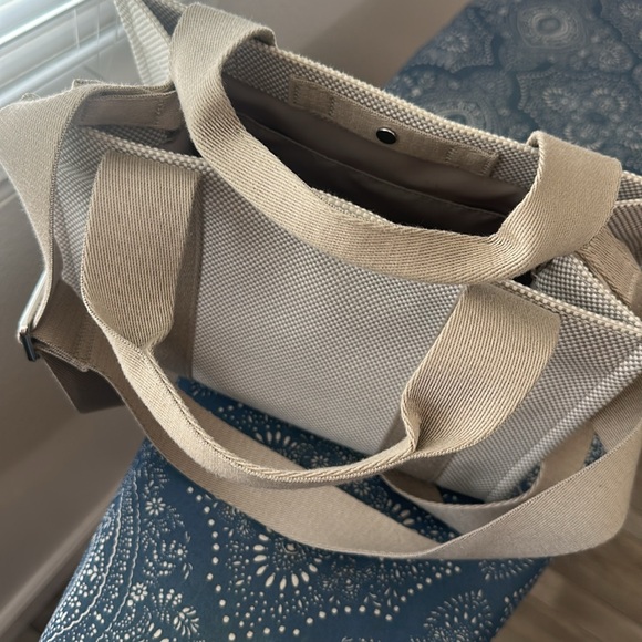Lululemon purse - Picture 6 of 6